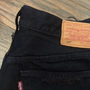 Super distressed High rise Levis